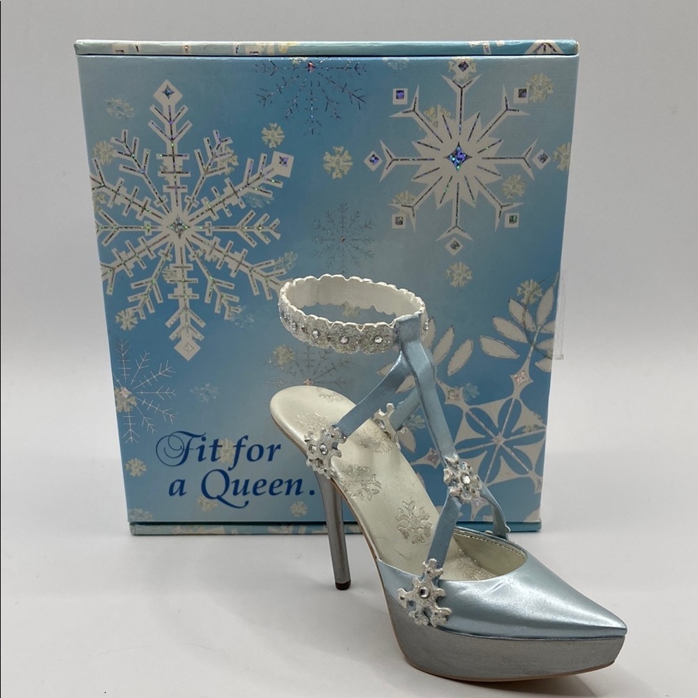 Just The Right Shoe By Raine Snow Queen 2004 Blue Gray